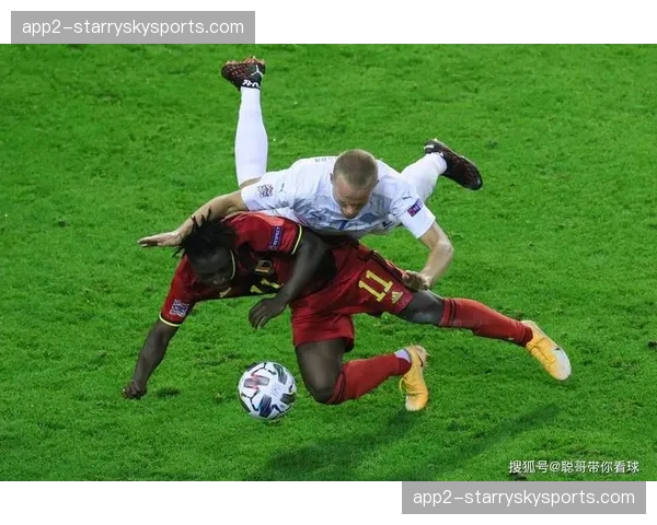 多库10人作战获评全场最高分 曼城边锋孤胆英雄难挽败局